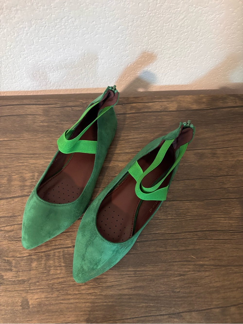 Green shoes size 8.5 - Picture 2 of 6